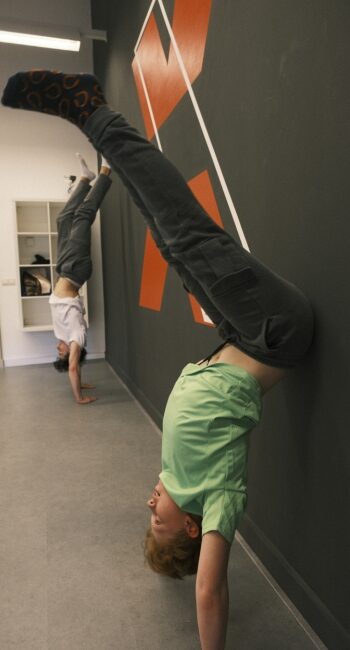 Breakdance intermediate les bij Collab Studios Breda onder leiding van Randy