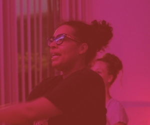 Hiphop 35+ docent Mexim Janzen motiveert volwassen dansers met groove, energie en zelfvertrouwen in Breda.