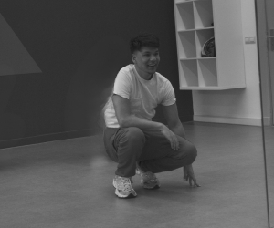 Randy Spronk geeft breakdance les bij Collab Studios in Breda met focus op power moves, footwork en techniek.